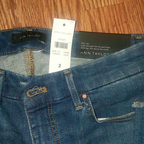 Ann Taylor crop jeans - Picture 3 of 5